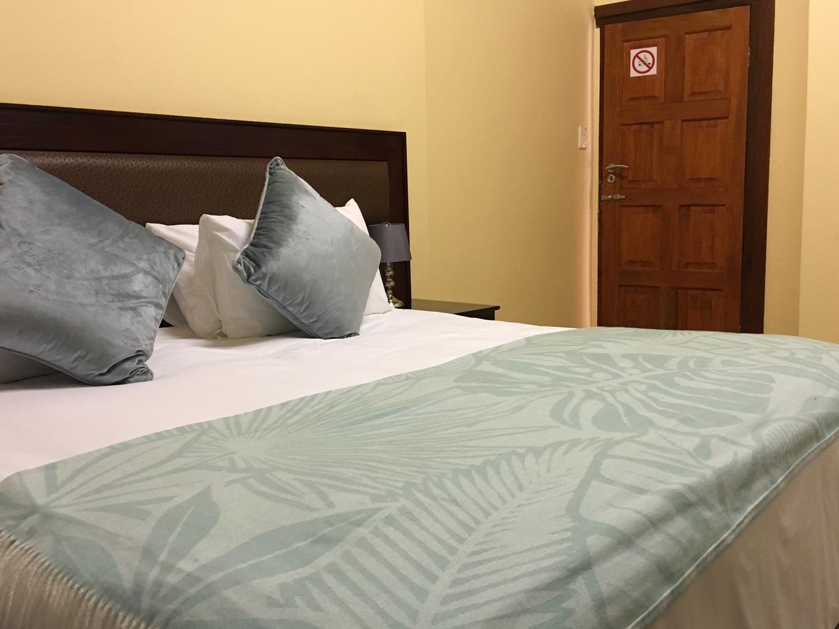 Riverton Manor Центурион Екстериор снимка